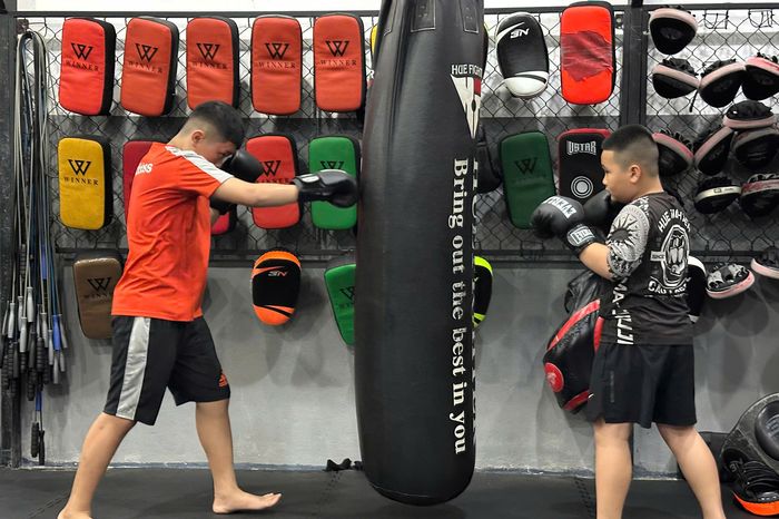 Học viên nhí luyện boxing - Báo Thừa Thiên Huế
