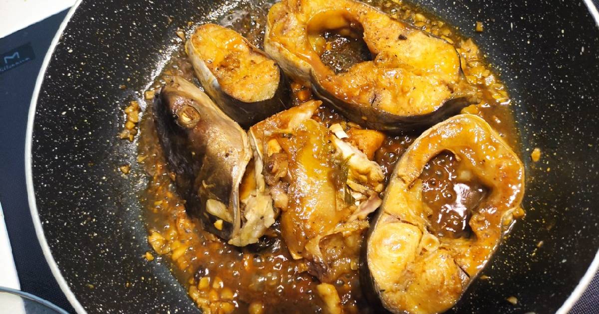 Cá Basa kho (bữa ăn gia đình)