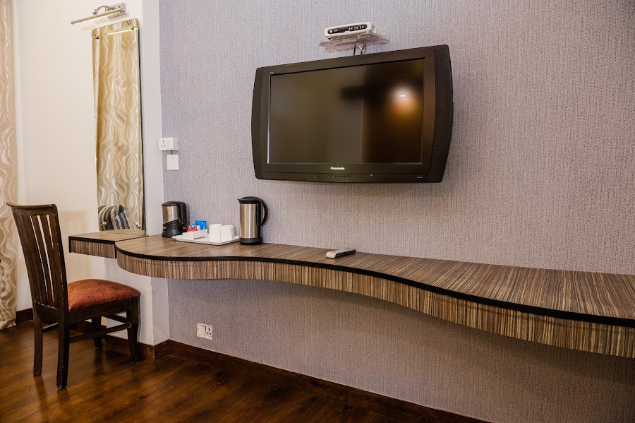 Deluxe Non View — Hotel Shiva Continental Mussoorie, photo 2