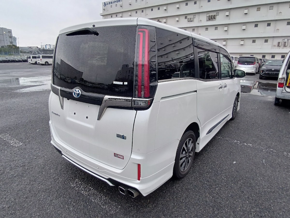 Toyota Esquire