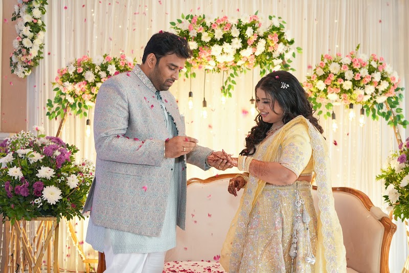 Harshit × Shreya — frame 13