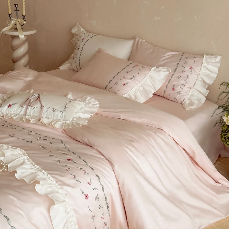 Bedding made from long-staple cotton with embroidery