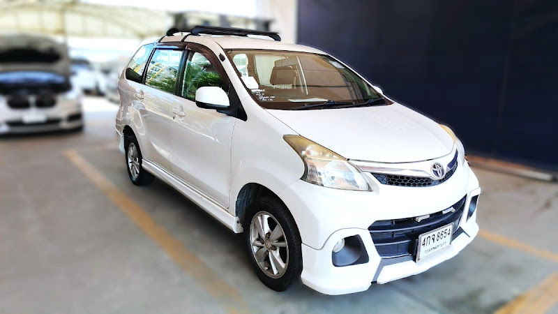 TOYOTA AVANZA
