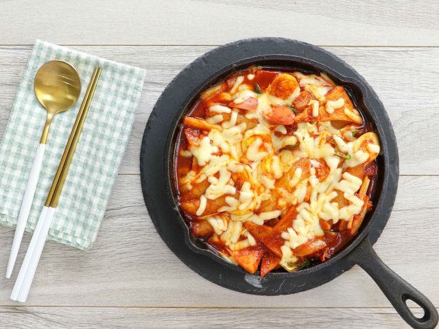 Bánh Gạo Cay Từ Bánh Tráng