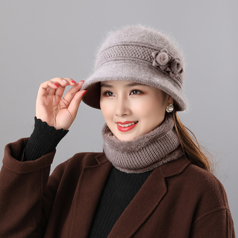 Women's Set: Rabbit Fur Hat and Scarf