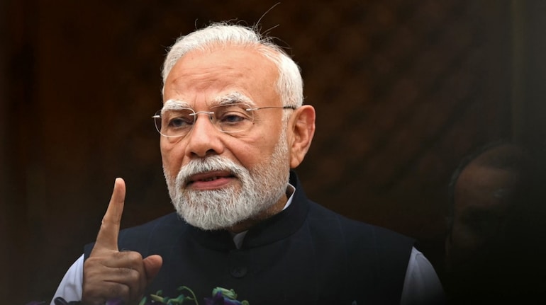 पीएम मोदी ने इस दौरान एक साल तक सोना न ख़रीदने और खाने का तेल कम इस्तेमाल करने की अपील की.