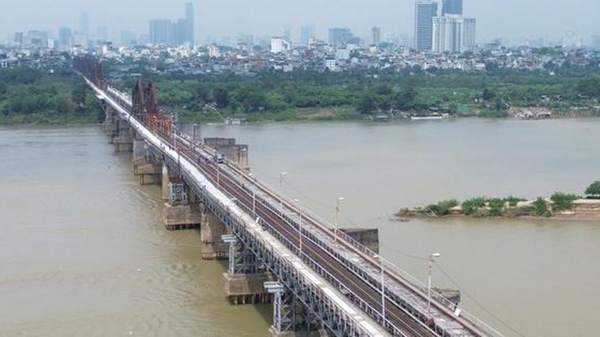 Giao thông trên cầu Long Biên sắp được lưu thông - Báo Sức Khỏe &amp; Đời Sống