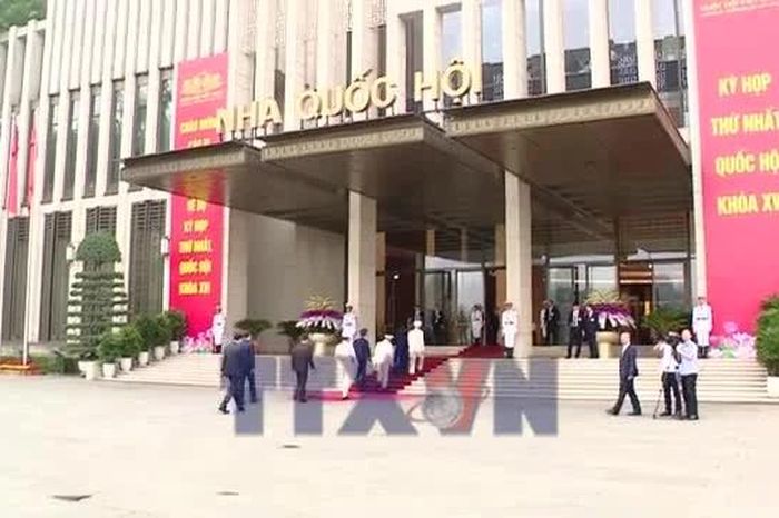Kỳ họp khởi đầu nhiệm kỳ với quyết tâm mới, khí thế mới - Báo VietnamPlus