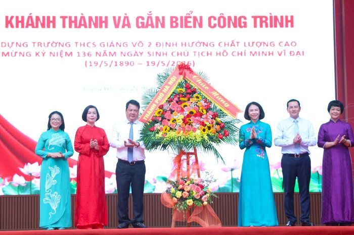 Gắn biển công trình chào mừng kỷ niệm 136 năm ngày sinh Chủ tịch Hồ Chí Minh - Đài Phát thanh và truyền hình Hà Nội