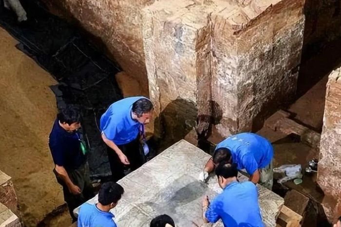 Bí ẩn hài cốt bốn đứa trẻ trong bốn góc lăng mộ cổ - Báo Tri thức &amp; Cuộc sống