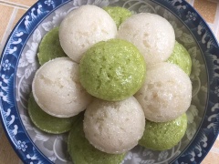 Cách làm bánh bò men nâu này áp dụng cho nhiều bạn không biết mua cơm rượu ở đâu hoặc không có cơm rượu sẵn tại nhà nhé. Bánh bò hấp nở bung, xốp mềm, dai ngon hấp dẫn. Dùng ăn sáng hay ăn vặt đều tuyệt vời.