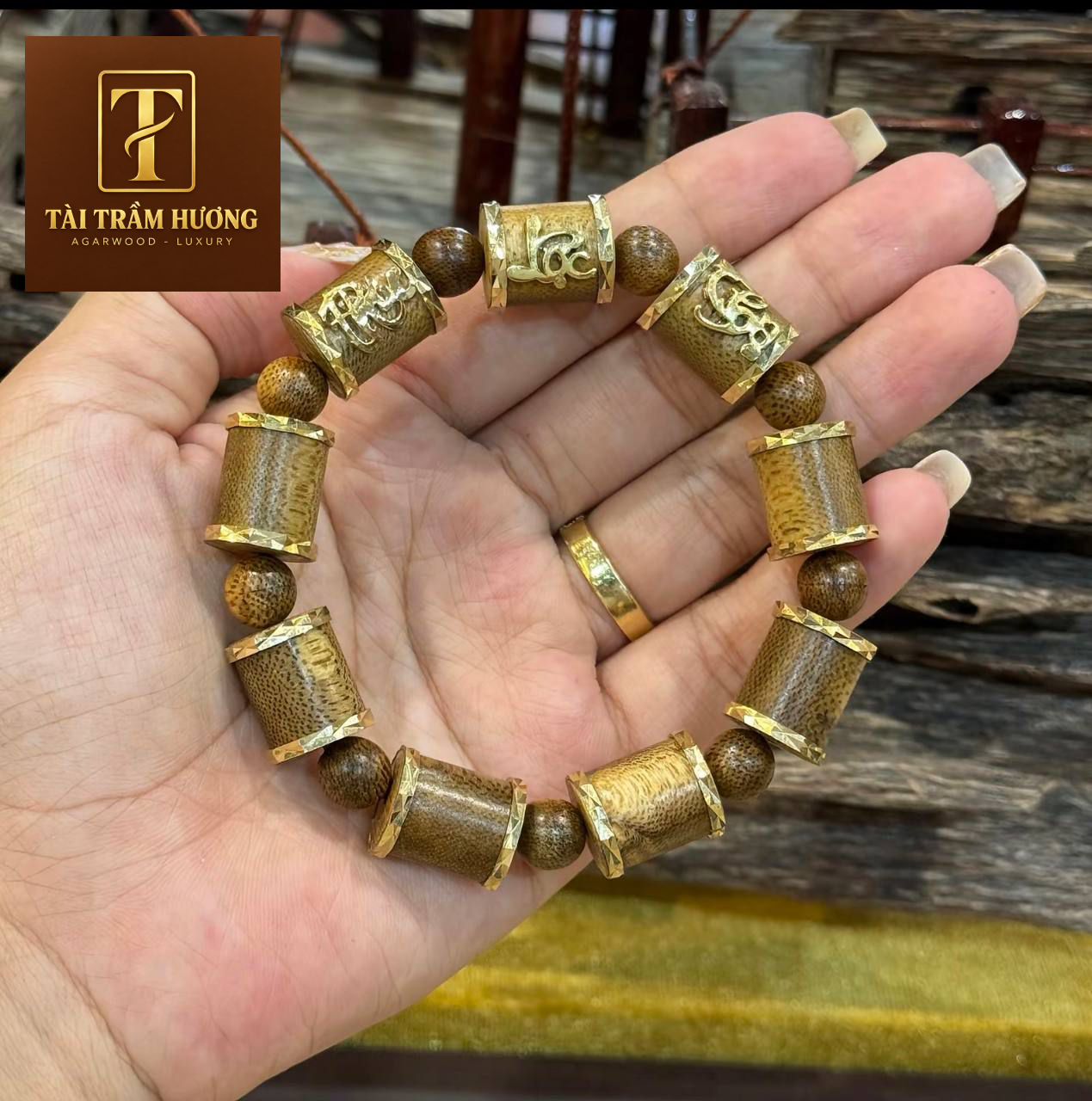 Vòng tay trầm hương 108 hạt