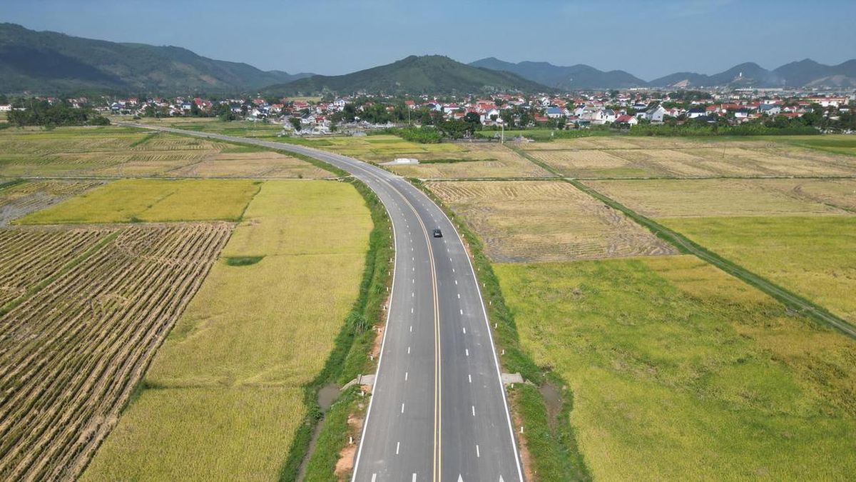 Thanh Hóa: Tuyến đường 200 tỷ đồng nối trung tâm đô thị Bồng với quốc lộ 217 sẵn sàng cán đích - Báo Đại Đoàn Kết