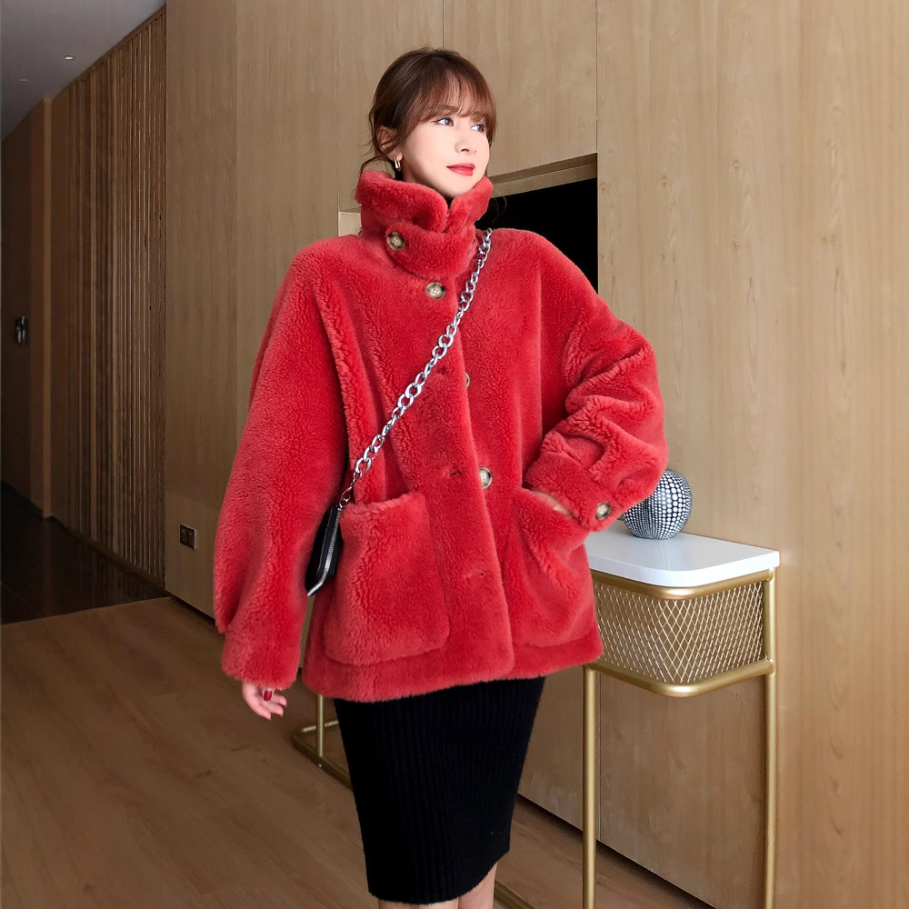 Women's coat made of 100% wool, lambskin look