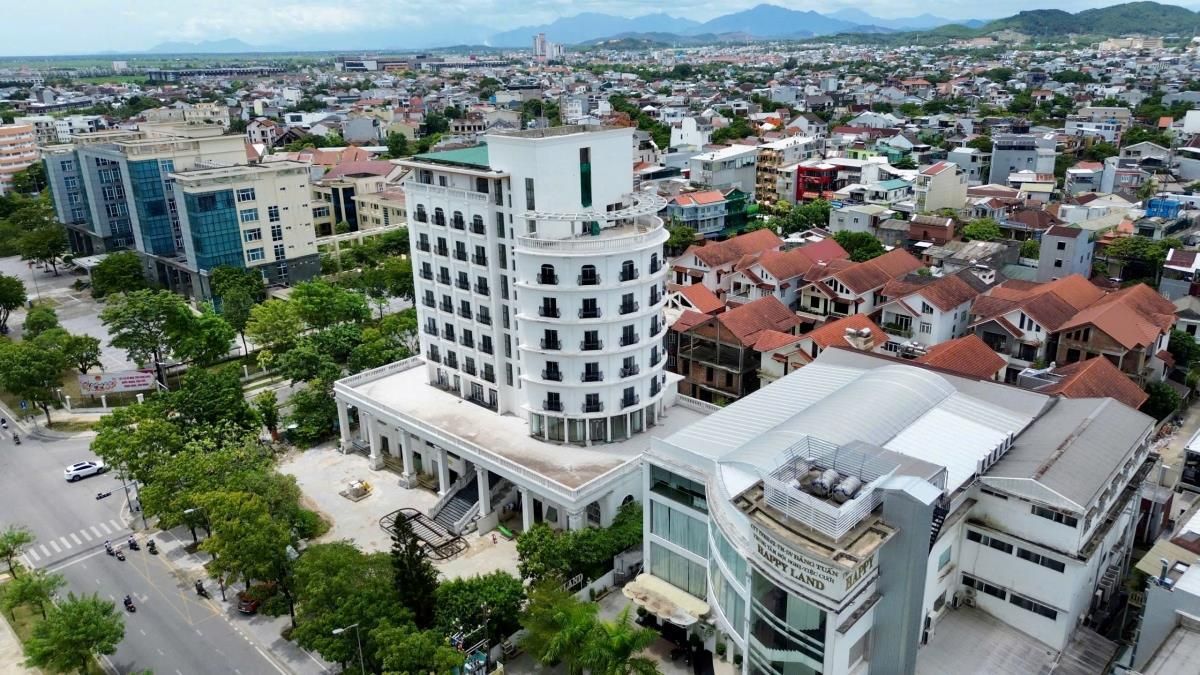 Buông lỏng quản lý tại dự án Nhà khách Thành ủy, nhiều cán bộ ở Huế bị kỷ luật - Chuyên trang Công an Đà Nẵng - Báo Công an Nhân dân