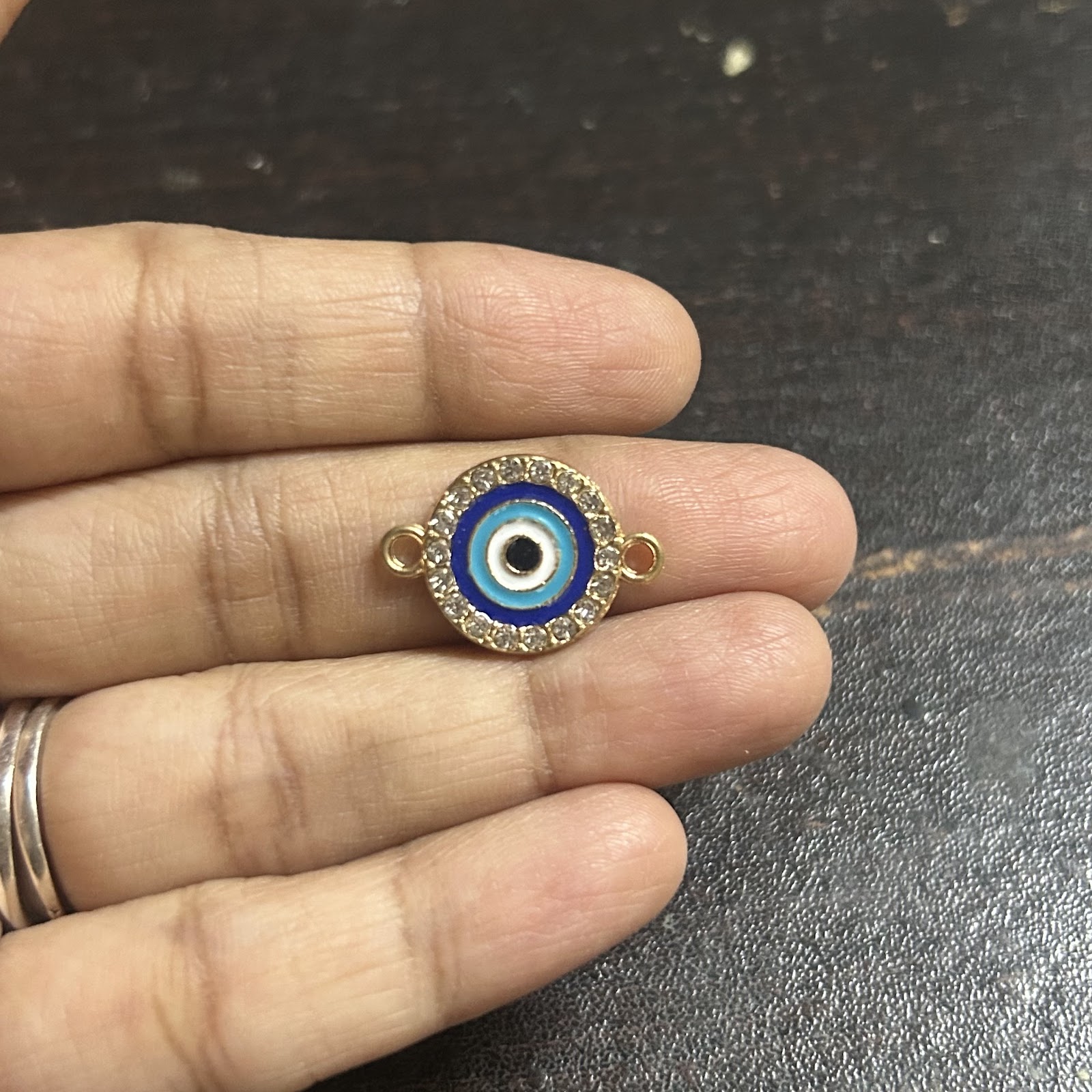 Eveil Eye - Round coloured Shaped pendnet (3 pack)