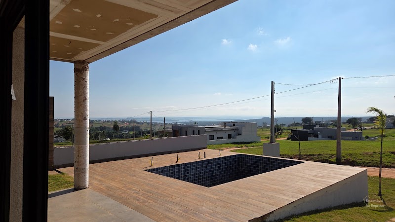 Foto 2 de Casa térrea de esquina com vista para a represa — uma das melhores oportunidades para morar no Riviera XIII