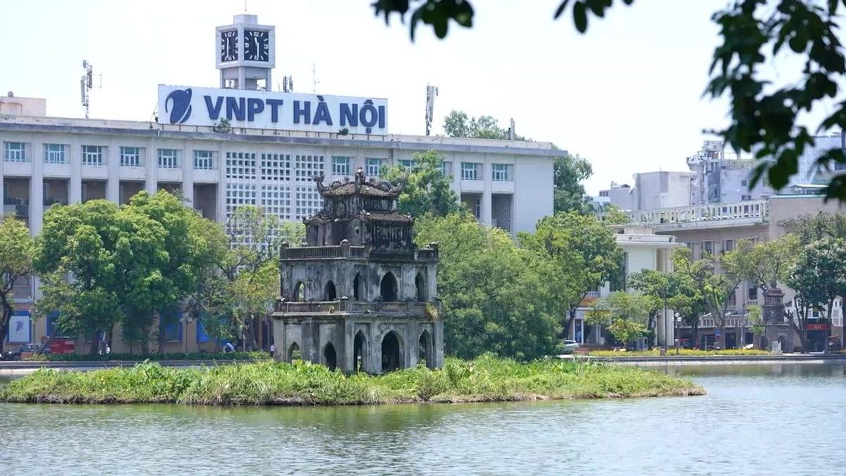 [Video] Nhịp sống thủ đô Hà Nội trong những ngày nắng nóng kỉ lục - Báo Nhân Dân
