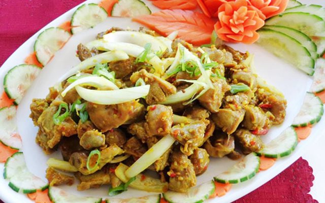 Mề Gà Xào Sả Ớt