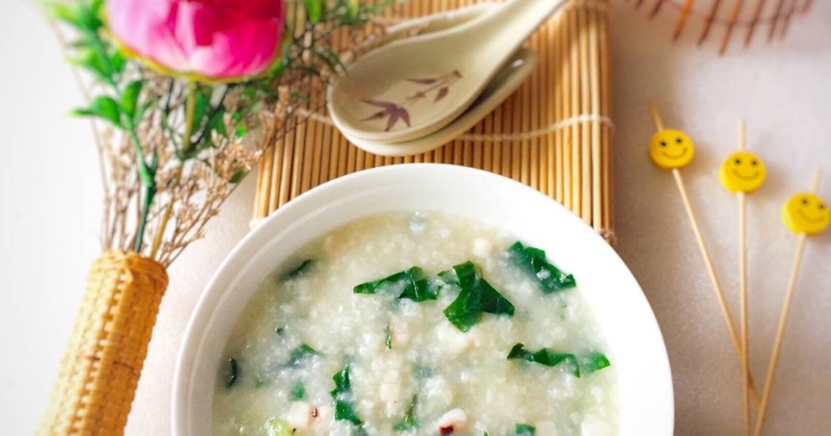 Cháo mực nấu mướp, mồng tơi (em bé)