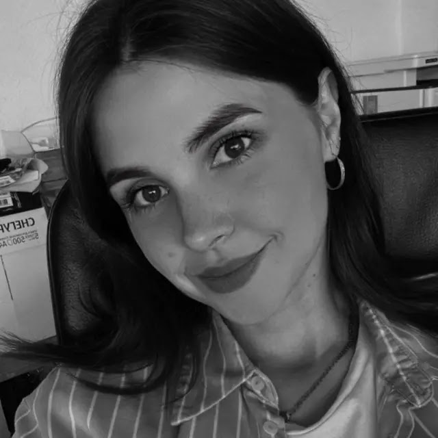 Елена Романова