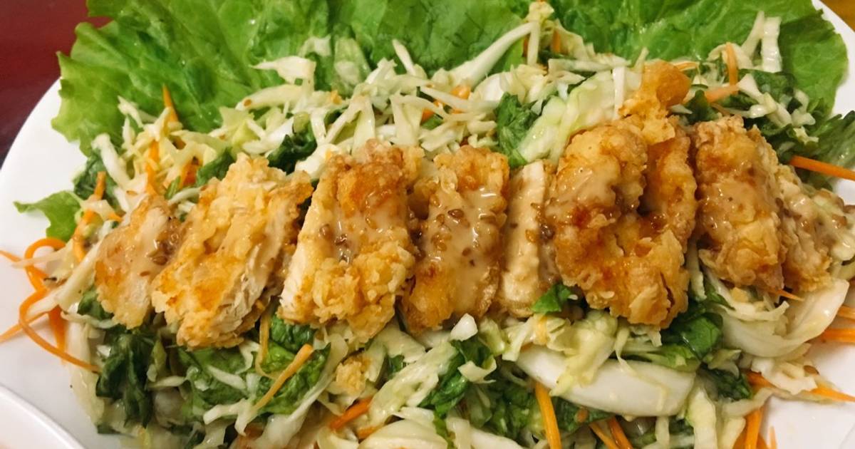 Salad dầu mè gà chiên
