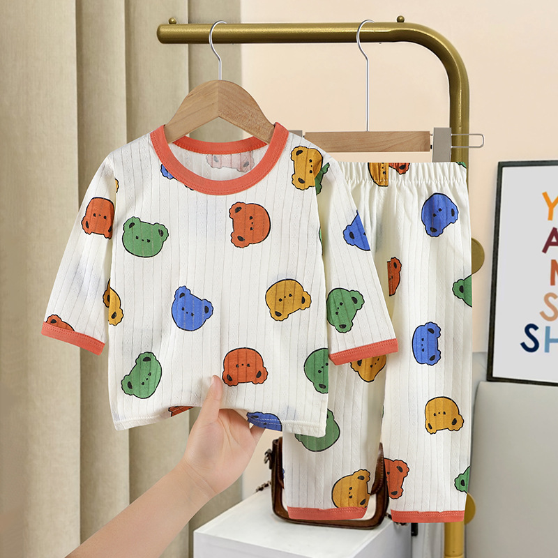 Lightweight children's pajamas sets made of cotton
