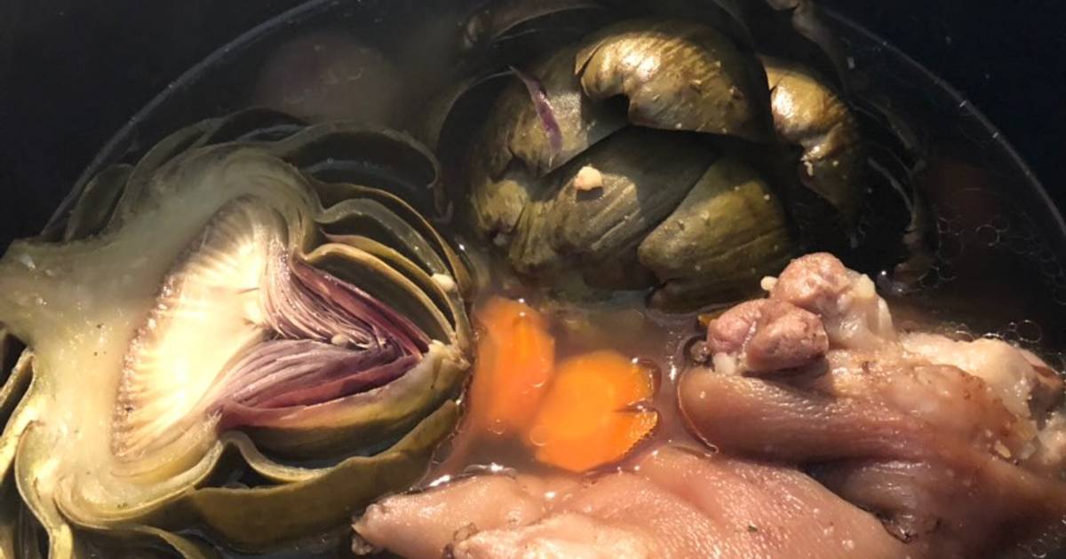 Móng giò hầm bông Atiso