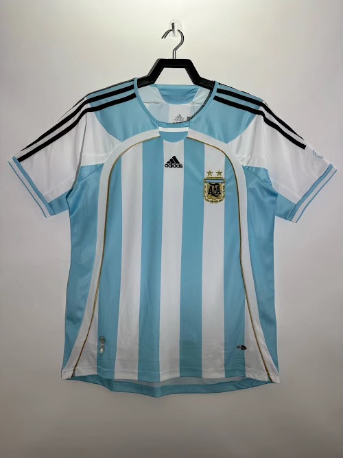 Equipación local de Argentina 2006-07.jpg