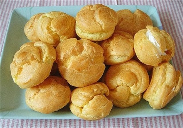 Bánh Su Kem Ngọt Thơm