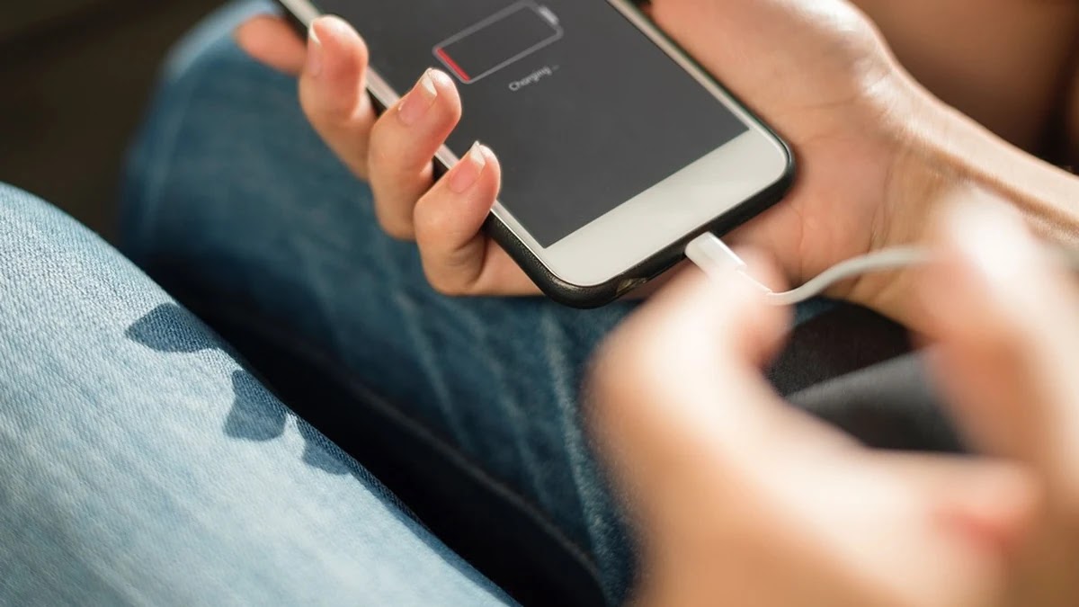 충전 속도 비교 방법과 스마트폰별 급속 충전 기술 차이