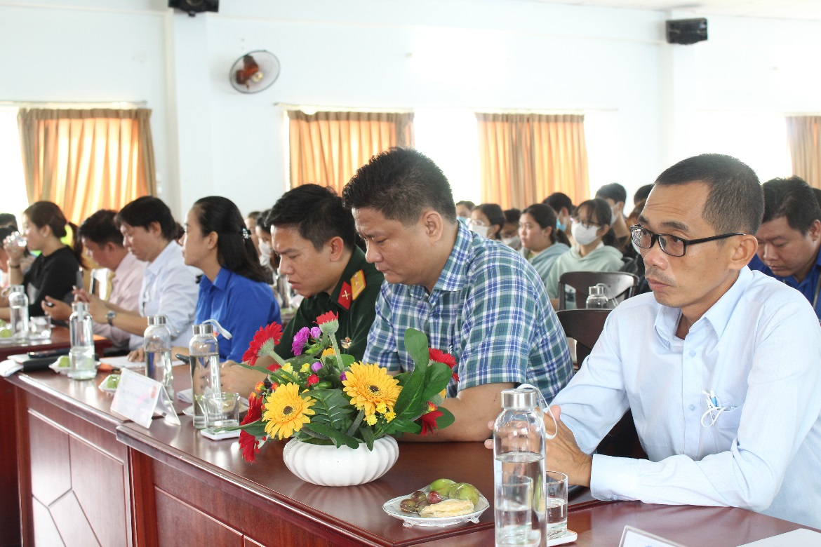 Đại biểu tham dự chương trình