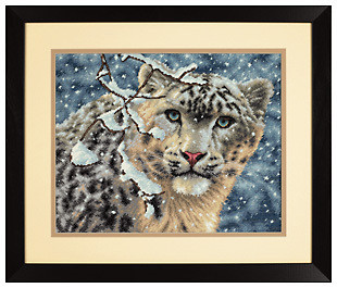 DIM35244 Snow Leopard