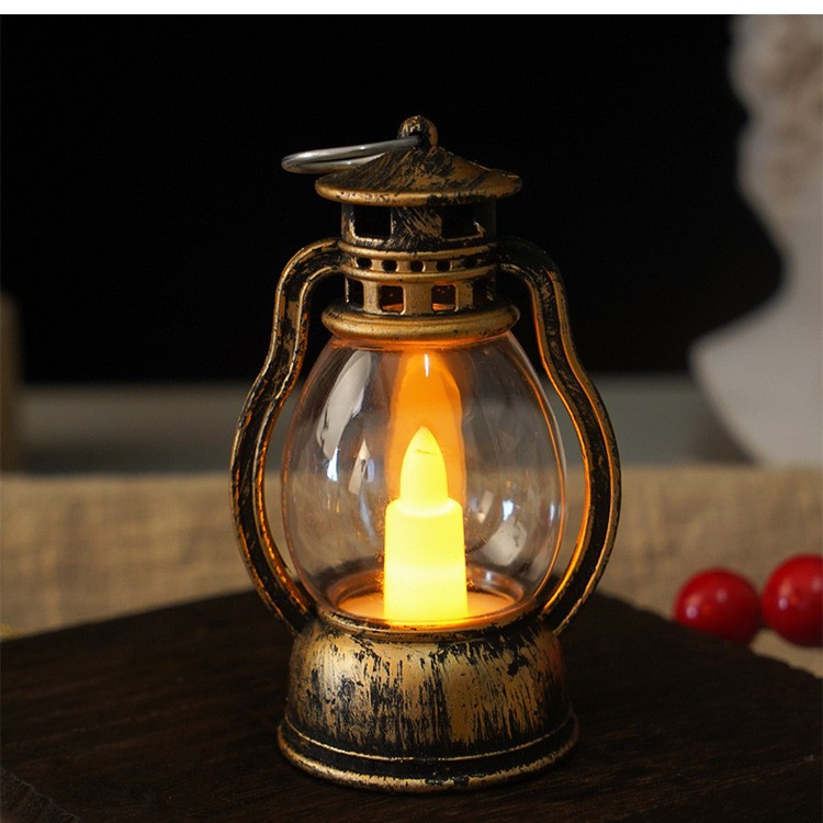 Dekorative Vintage-Laterne mit LED-Kerze