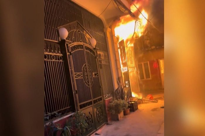 Cháy nhà dân lúc mờ sáng, 3 người thoát nạn - Đài Phát thanh và truyền hình Hà Nội