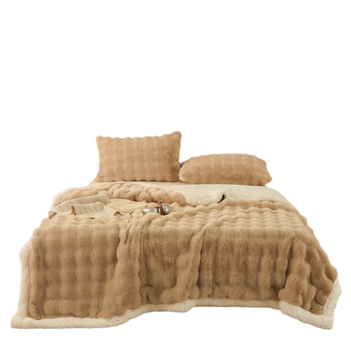 Soft faux fur blanket in rabbit fur look