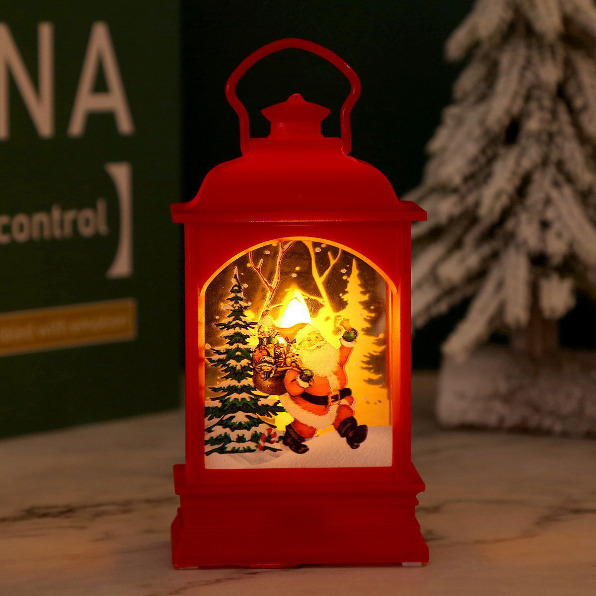 Dekorative Weihnachts-Laterne mit LED-Beleuchtung