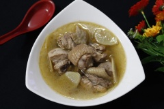 Món canh này có tác dụng giữ ấm rất tốt cho cơ thể. Ngày đông các mẹ đừng quên nấu món này nhé!