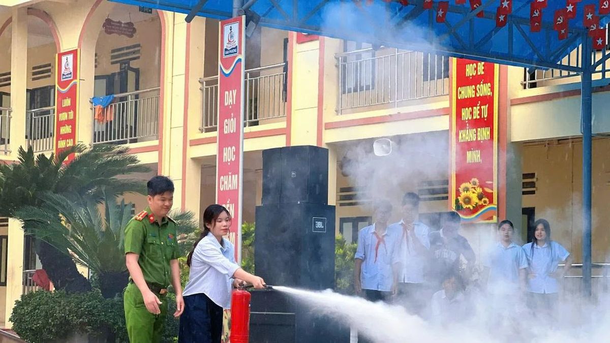 Trang bị kỹ năng phòng chống cháy nổ, đuối nước cho trẻ em dịp nghỉ hè - Chuyên trang An Ninh Thủ Đô - Báo Công an nhân dân