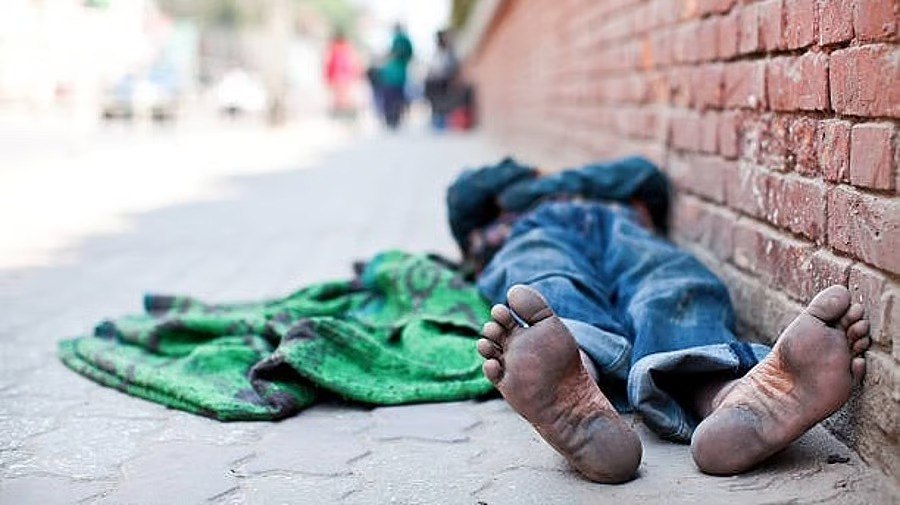 Delhi High Court Rules Sleeping on Pavement Not Contributory Negligence