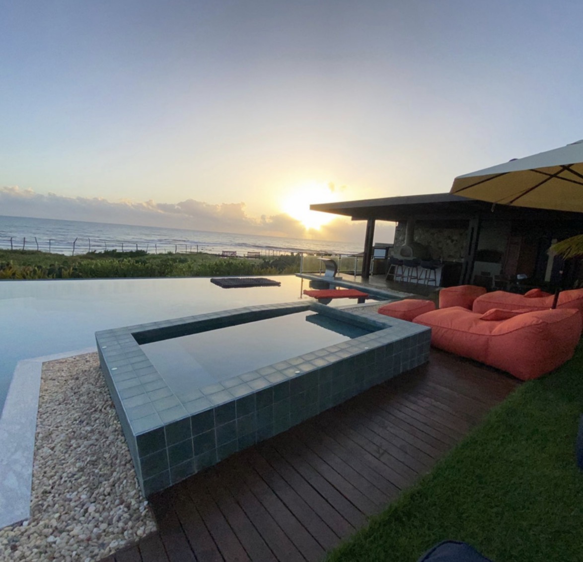 Casa Luz Beira-mar | 05 suítes | Taíba - CE 2