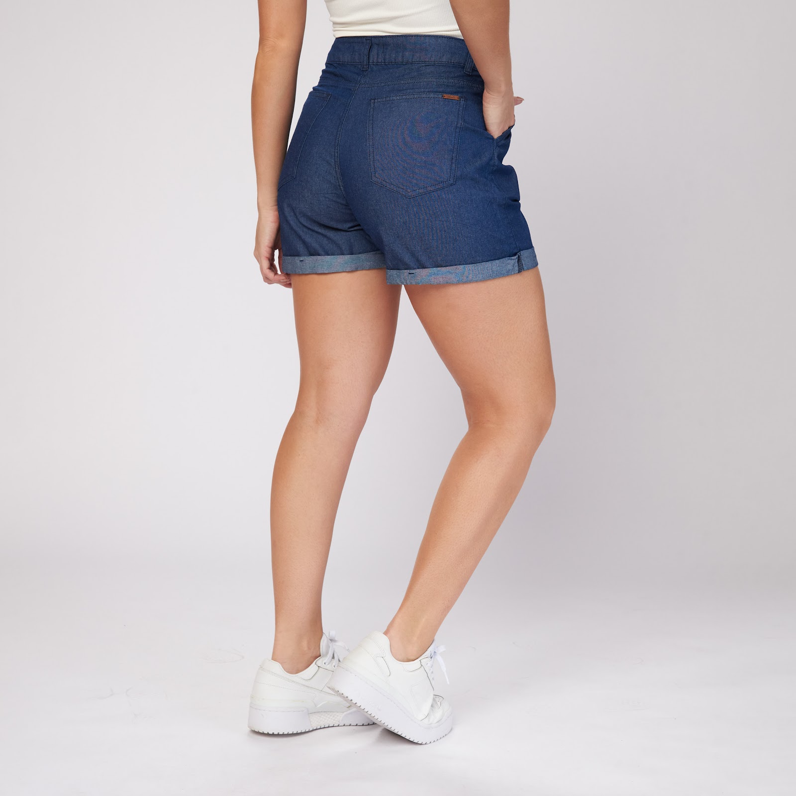 Short tiro alto tipo baggy en chambray rígido azul oscuro - Vista 4