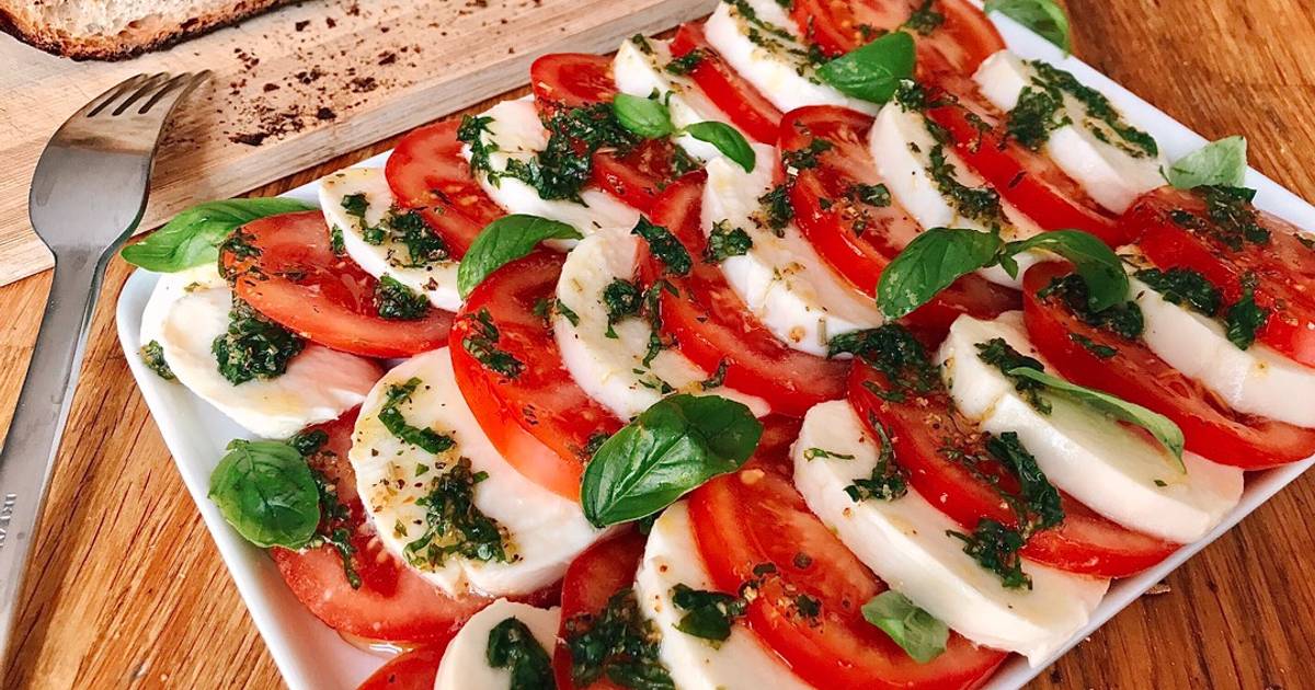 💚 Salad Caprese (Phô Mai Mozzarella Tươi & Cà Chua)