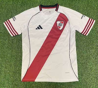 25-26 River Plate Local.jpg
