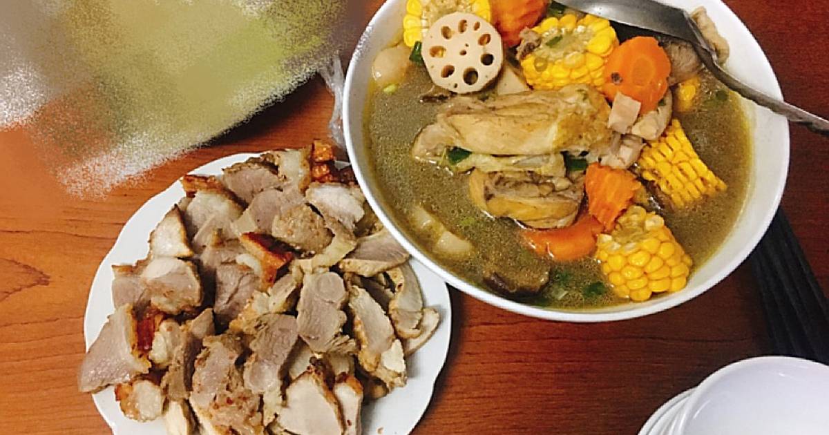 Canh gà hầm củ sen
