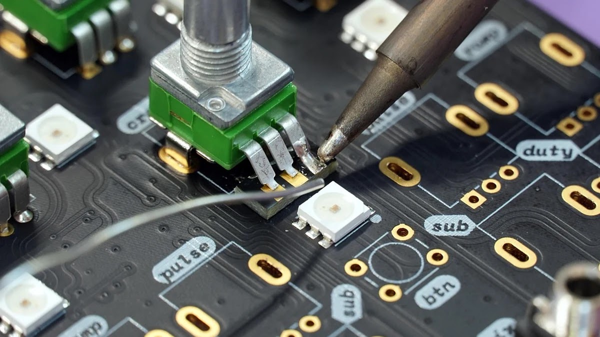 태블릿과 노트북의 하드웨어 구조 차이점