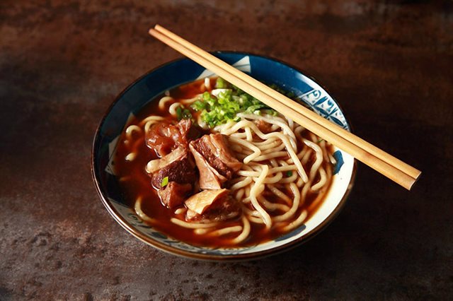 Mì Vắt Bò Hầm