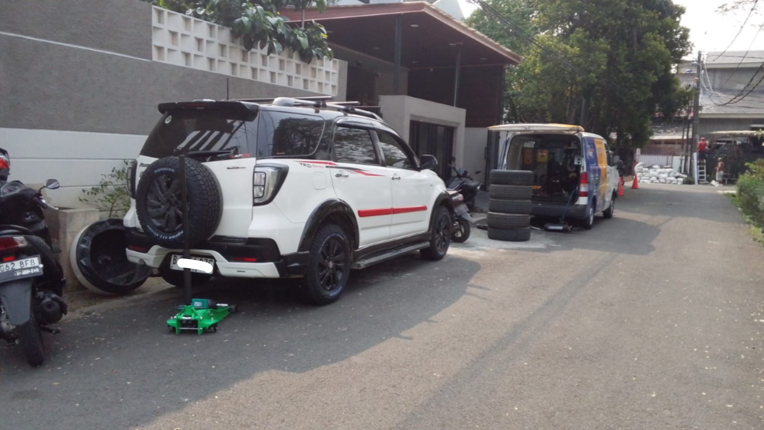Dokumentasi Penanganan Ban Mobil Otomax Store - Cara Merawat Ban Mobil Agar Awet dan Aman: Tips Lengkap