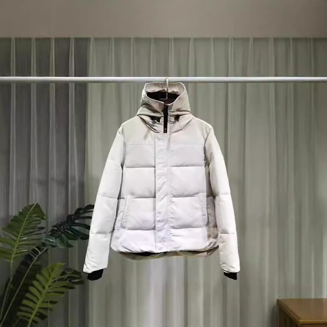 Padded down jacket for men and women