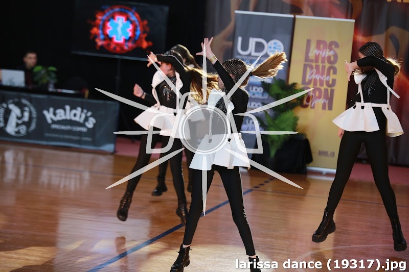 larissa dance (19317).jpg